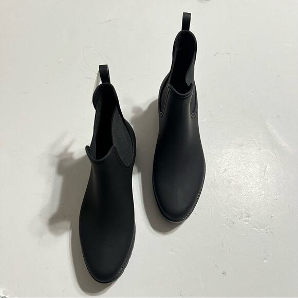 Jeffrey Campbell Hydra Black Matte Chelsea Booties - Picture 7 of 12